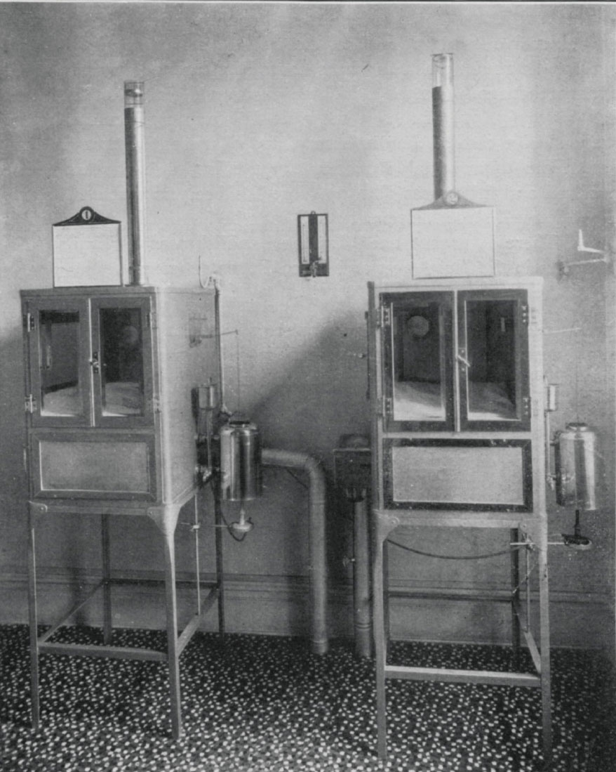 Photograph from around 1900 of incubators at the Chicago Lying-In Hospital and Dispensary.
