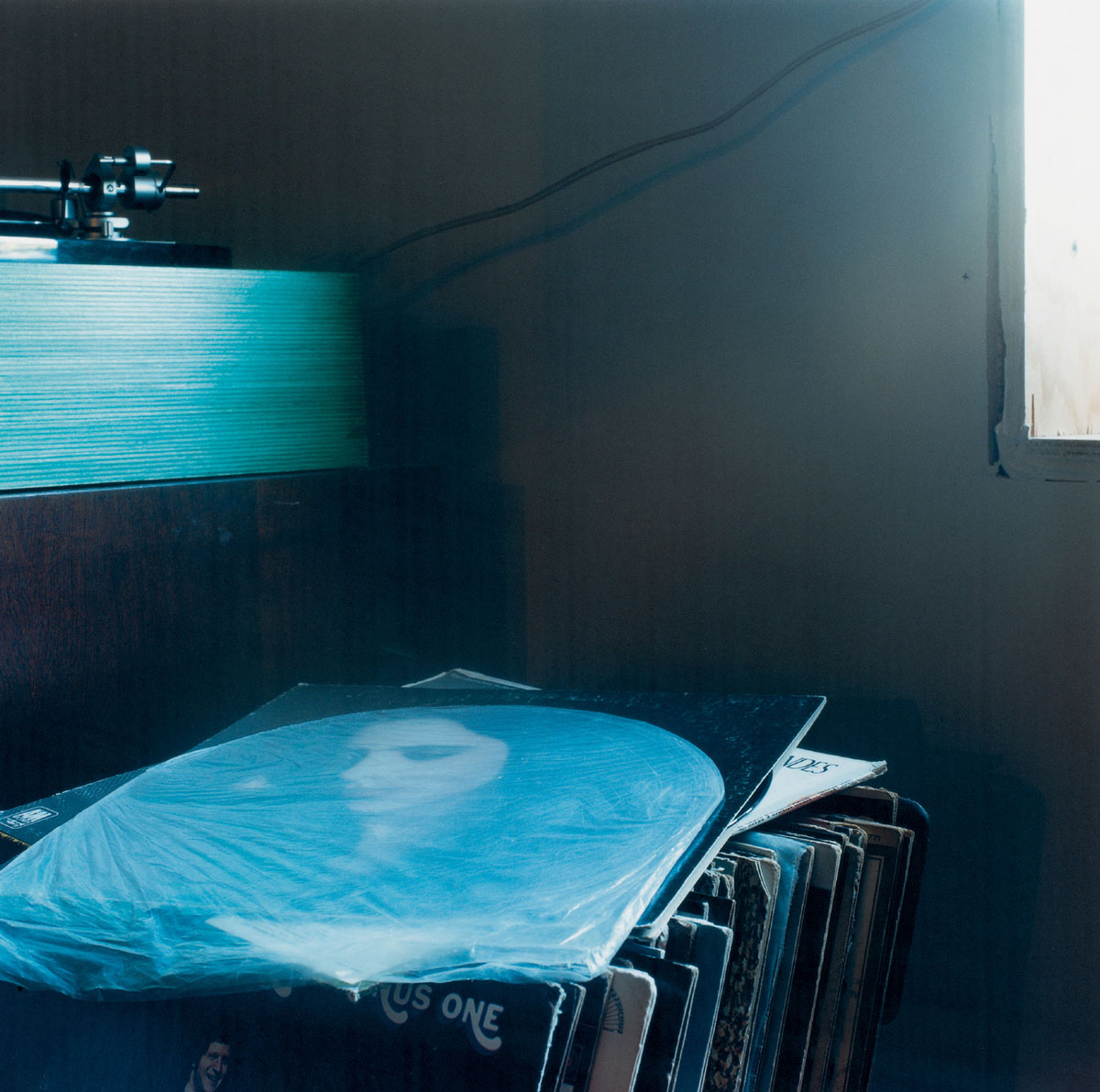 A 2003 photograph by artist Moyra Davey titled “Untitled (Nyro).” 