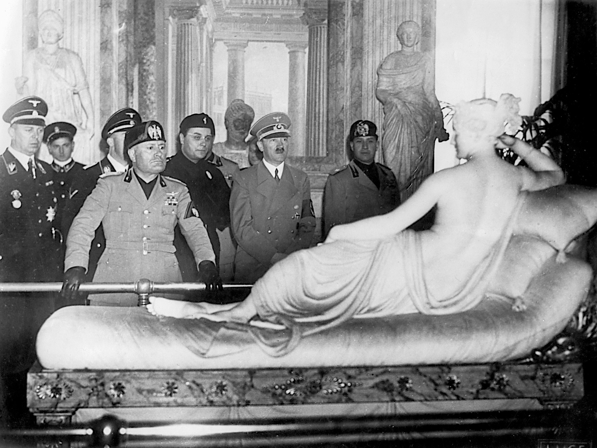 Benito Mussolini, Adolf Hitler, and their entourage admiring Antonio Canova’s Venus Victrix during a tour of Rome’s Galleria Borghese led by the art historian Ranuccio Bianchi Bandinelli in May 1938