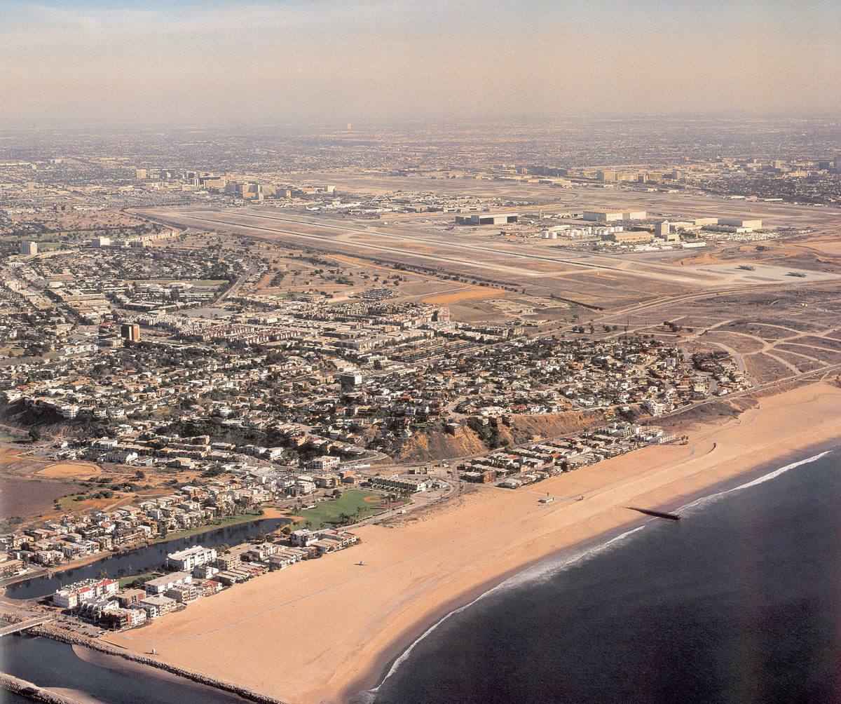 An aerial photograph of the coast of Playa del Rey, California today, with Los Angeles International airport at center.