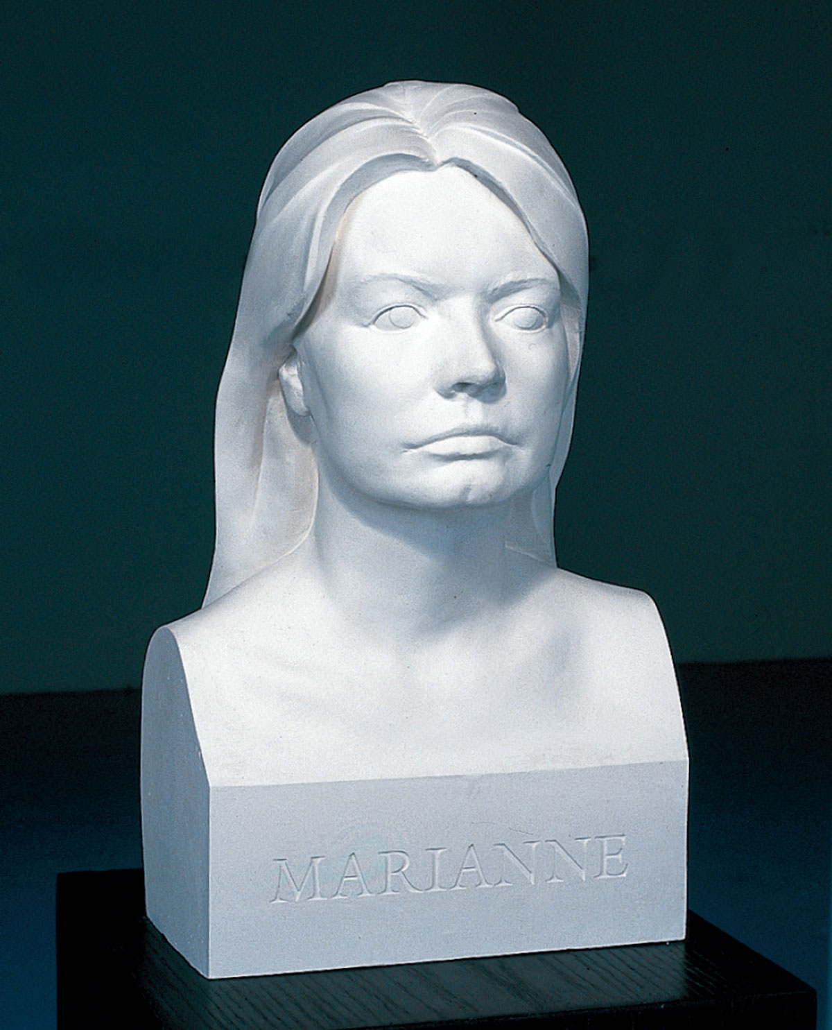 A photograph of the bust entitled “Marianne,” an average Swedish citizen.