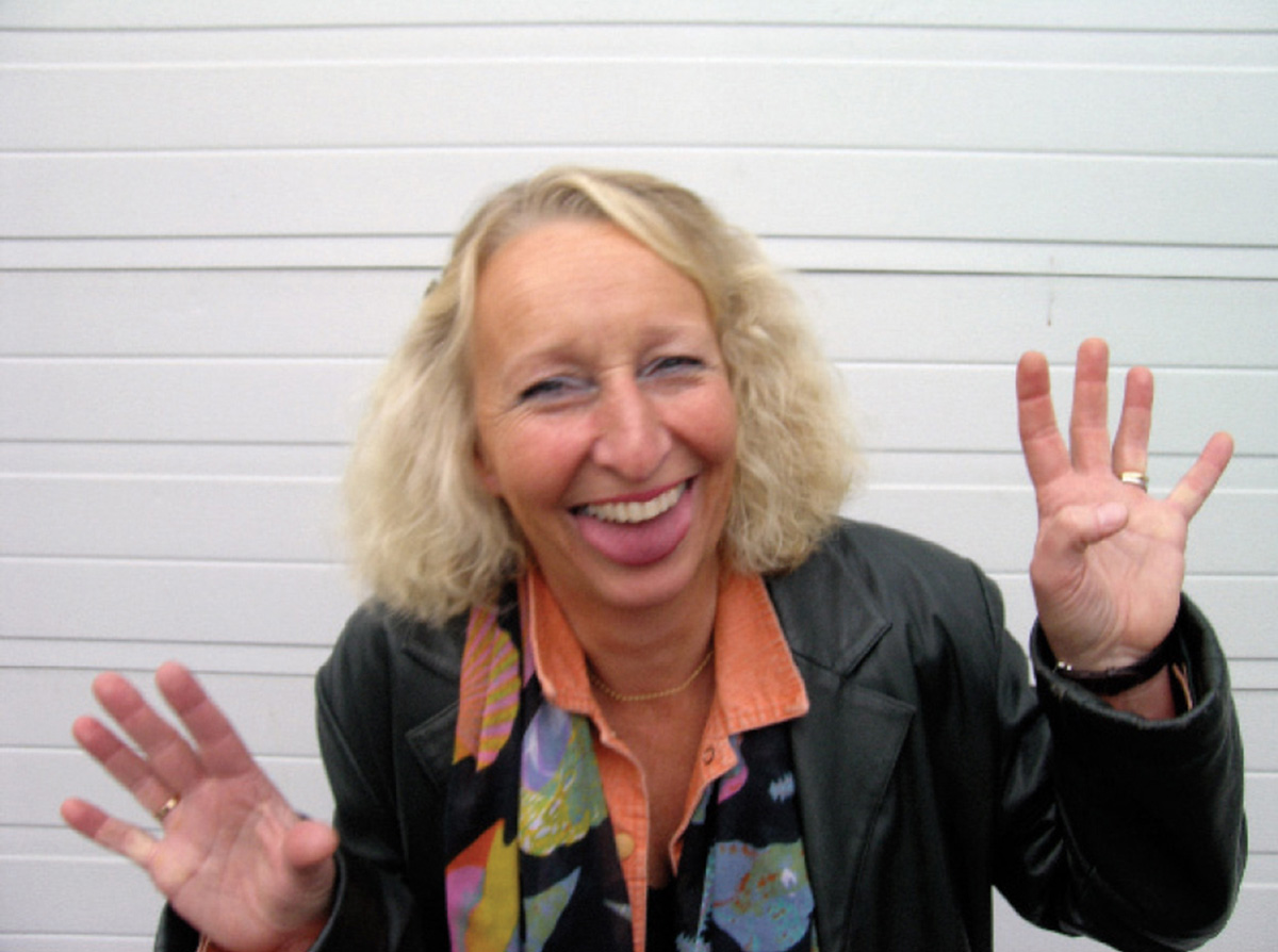 A photograph of Maud Skoog Brandin demonstrating the “lion laugh.”