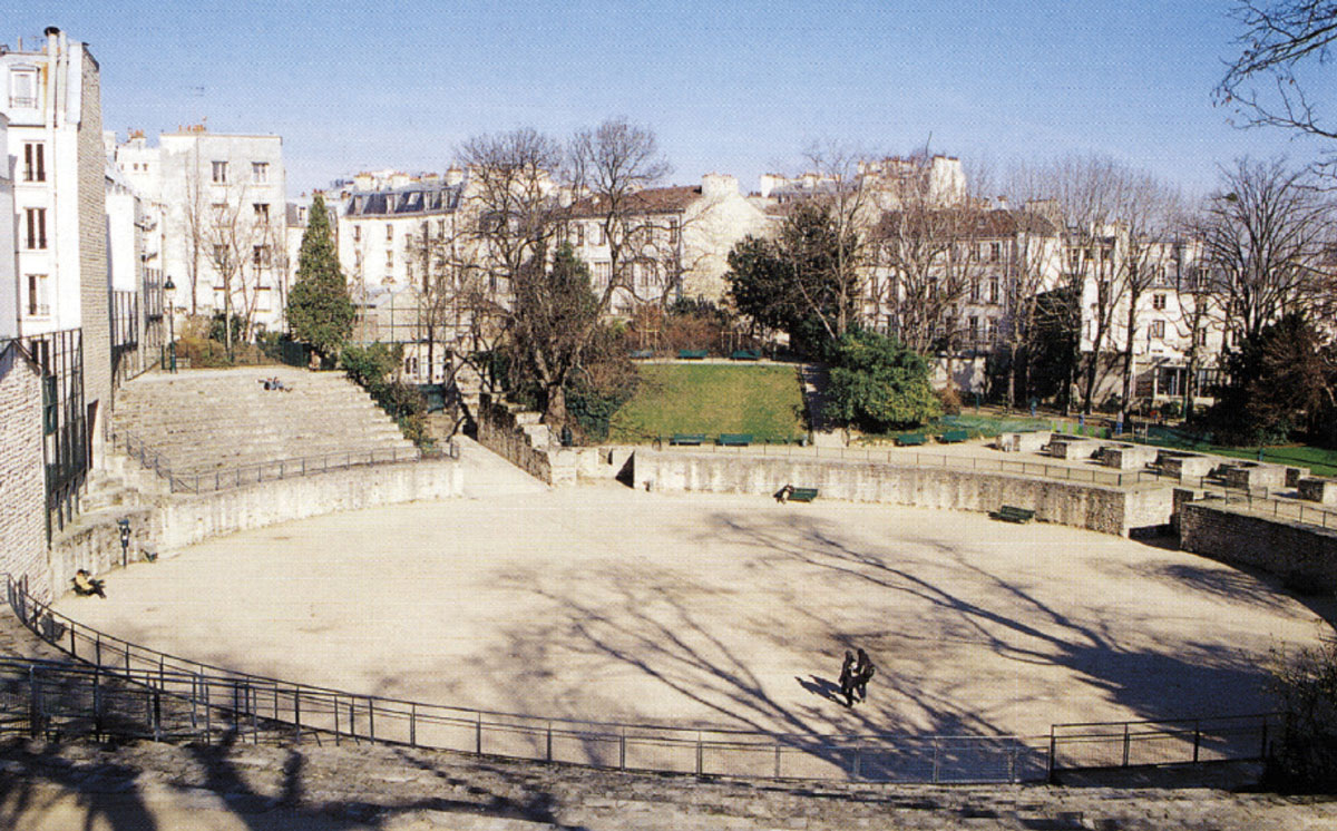 Contemporary photograph of the arènes de Lutèce.