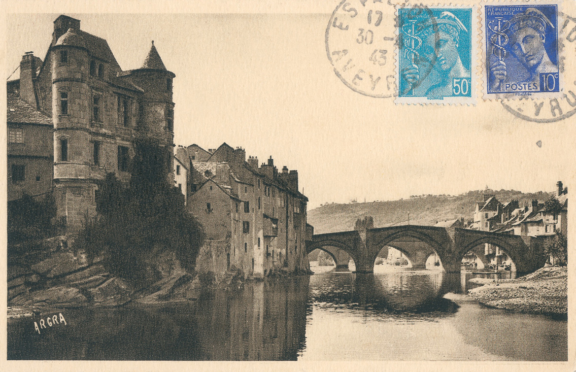 View of Espalion; postmark dated 1943.