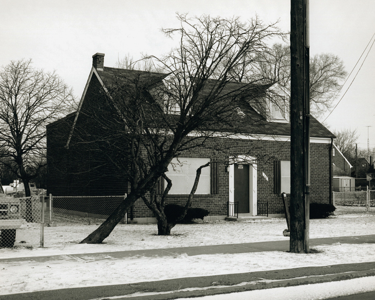 A bungalow-style substation located at eighteen Brenthall Avenue, North York.
