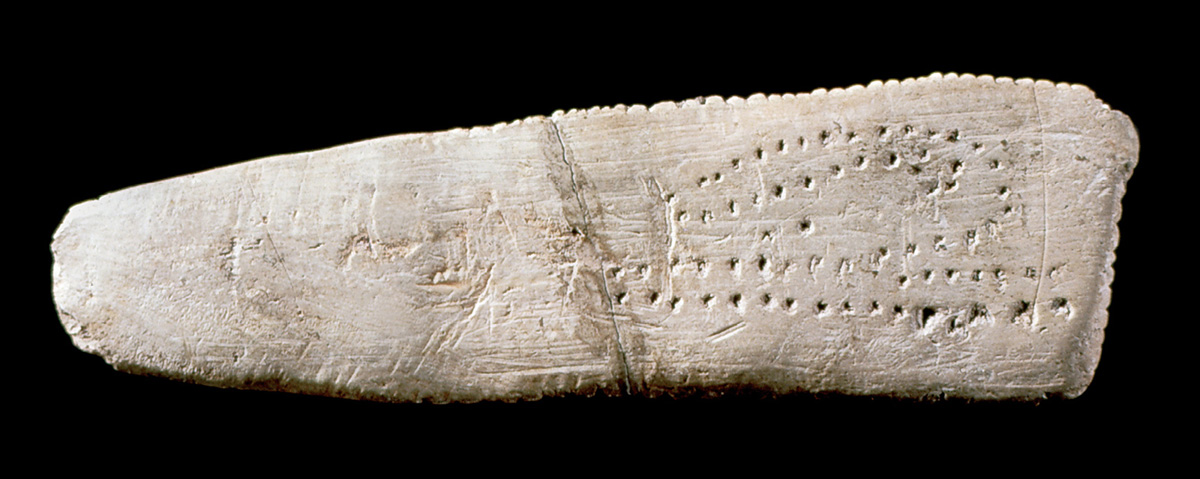 The engraved marks on the Blanchard bone. Courtesy Harvard University, Peabody Museum.