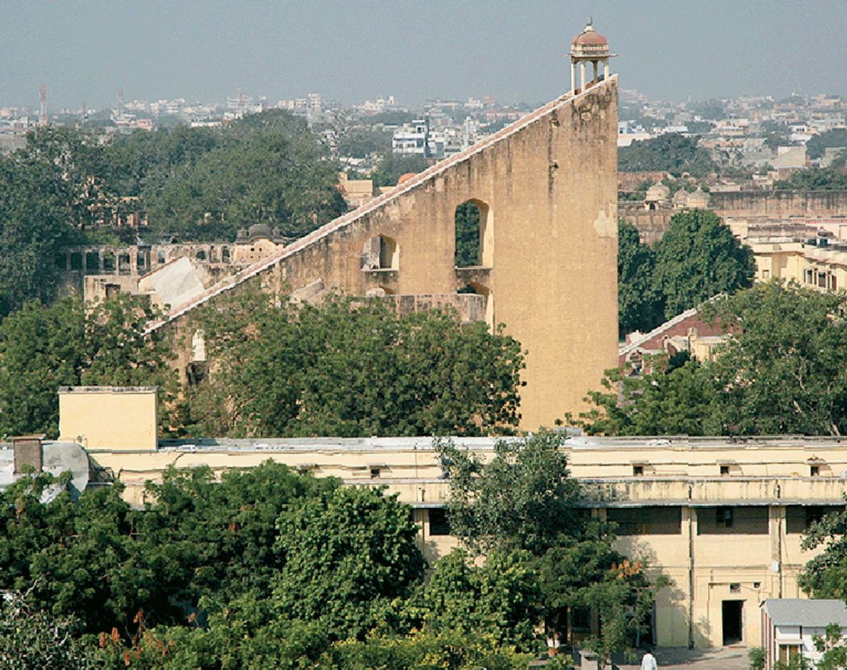 A photograph of the Jantar Mantar complex.