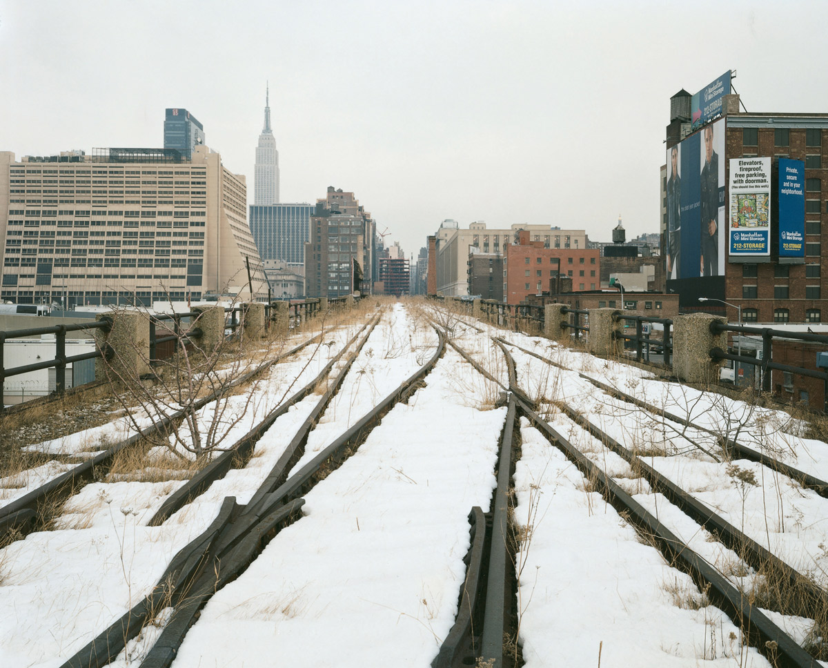 A 2001 photograph by artist Joel Sternfeld entitled “The High Line, Looking East Towards the Empire State Building, January 2001.”