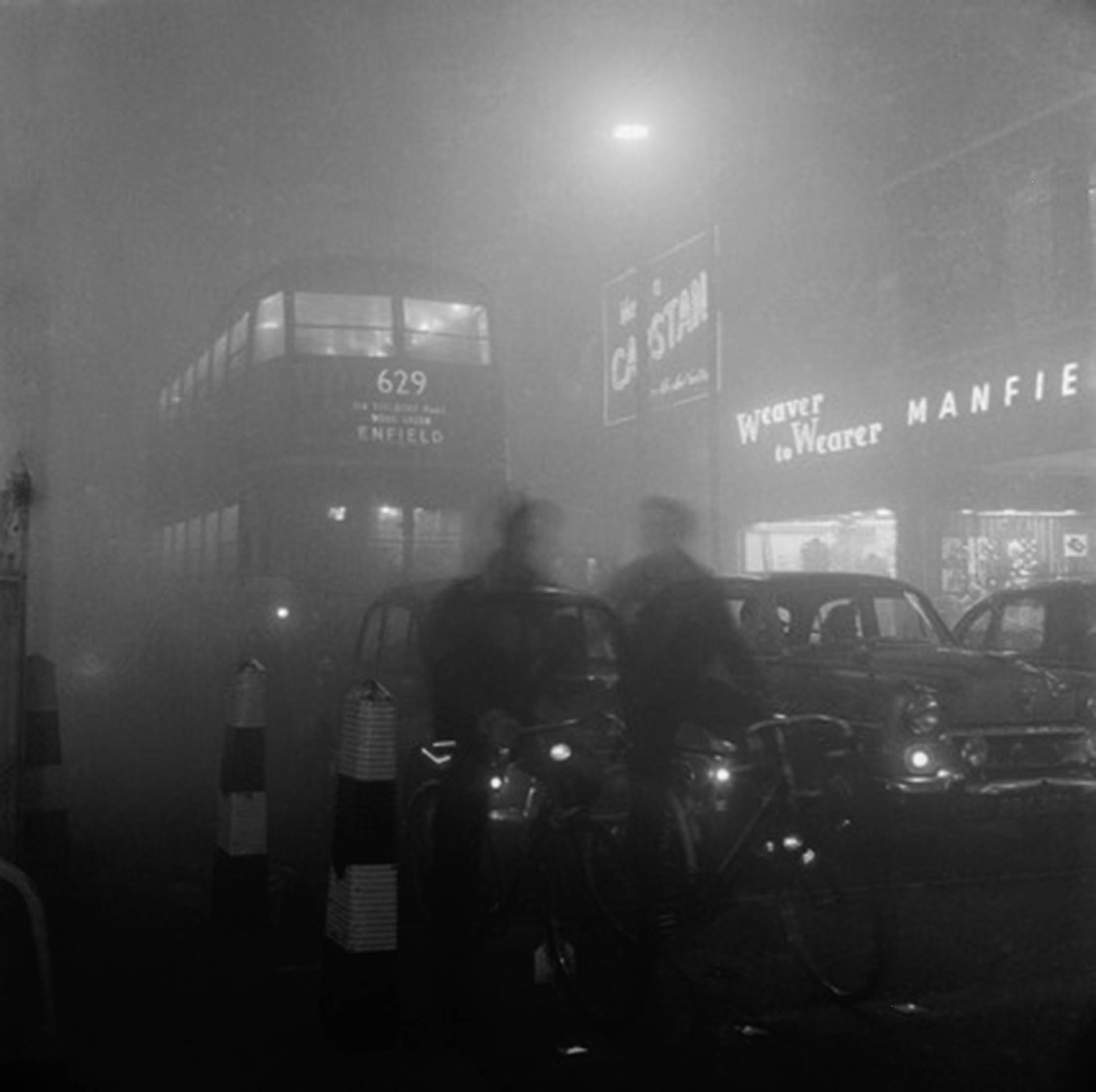 Henry Grant, Traffic in Smog at Night, 1956. Courtesy Museum of London.
