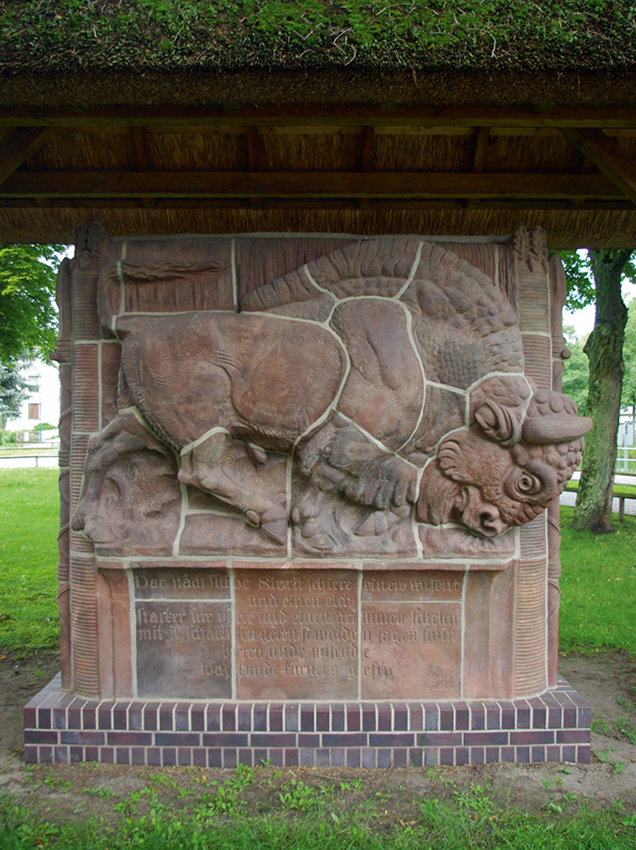 Bison monument by Meissen sculptor Max Esser, 1934. Commissioned as a monument to the successful cross-breeding of European bison and Canadian wood bison, it was originally installed on Göring’s Carinhall estate in the Schorfheide Forest. The sculpture was broken into pieces after the war and buried. Unearthed in 1990, it is now installed in the nearby town of Eichhorst.