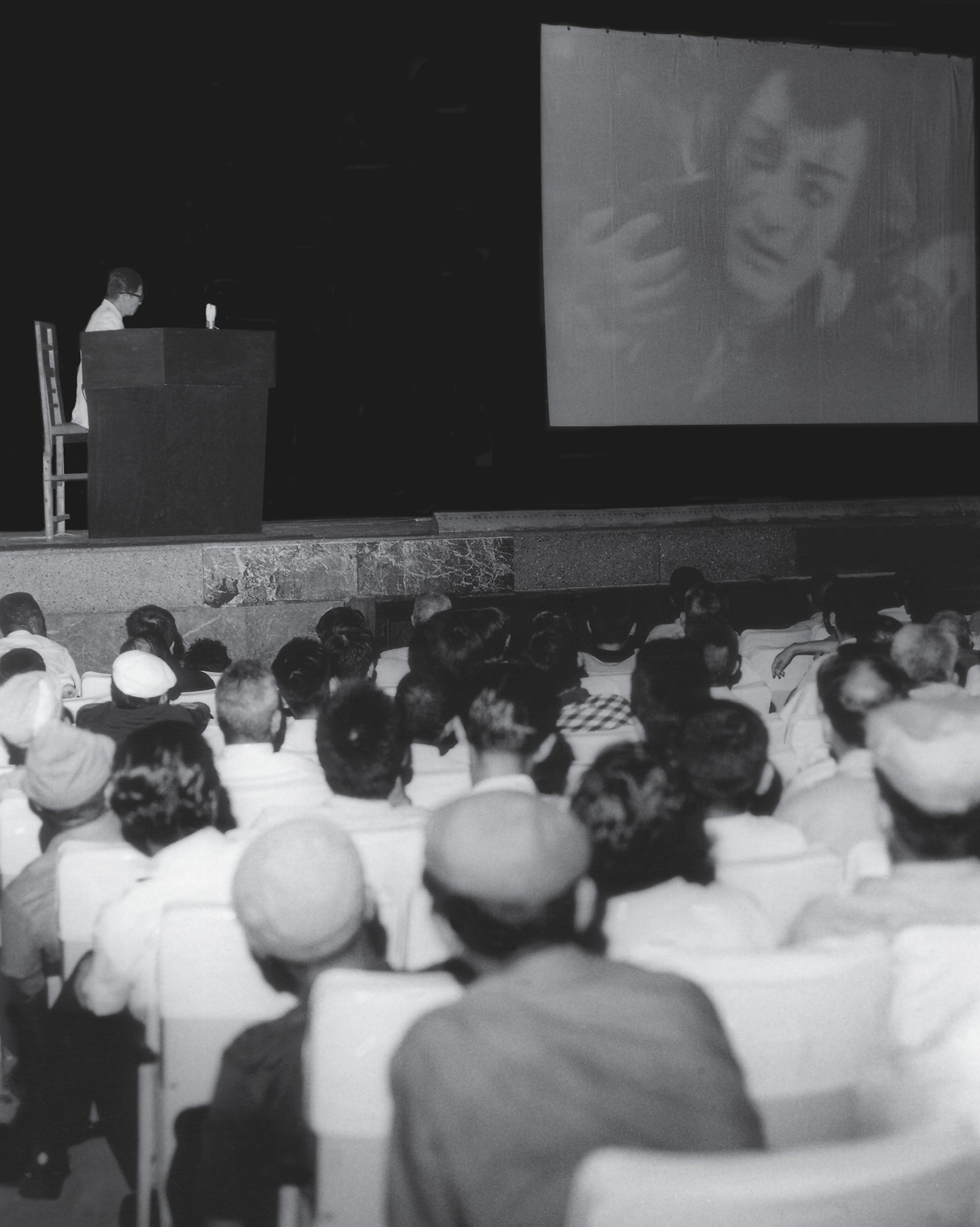 A nineteen seventy photograph of Shunsui Matsuda, a leading benshi, performing in Tokyo.