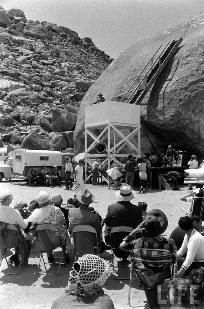 A photograph of crowds at the nineteen fifty-seven Interplanetary Spacecraft Convention at Giant Rock. 