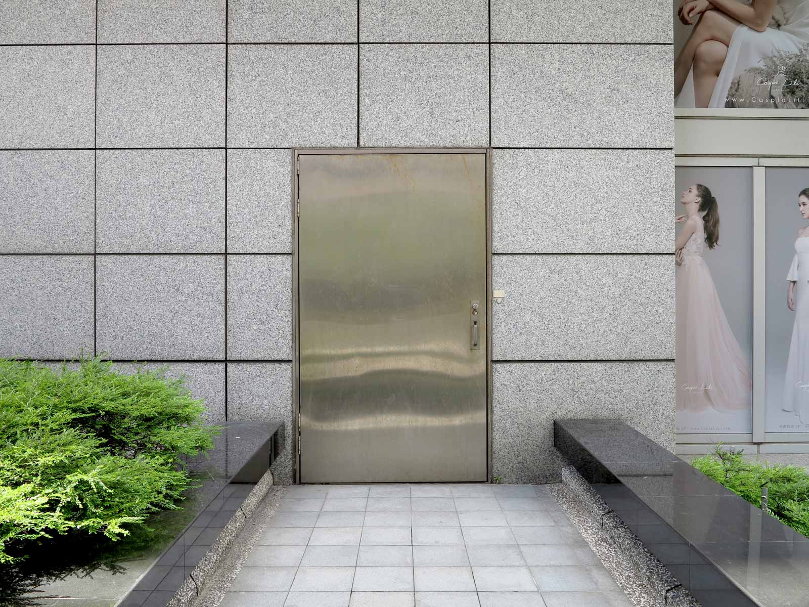 Photograph of the backdoor of an embassy.