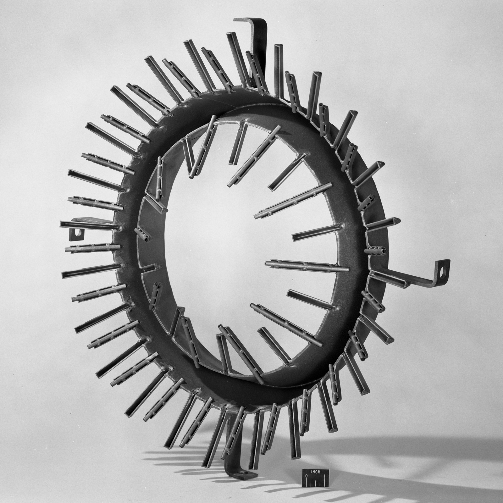 Photograph of flameholder.