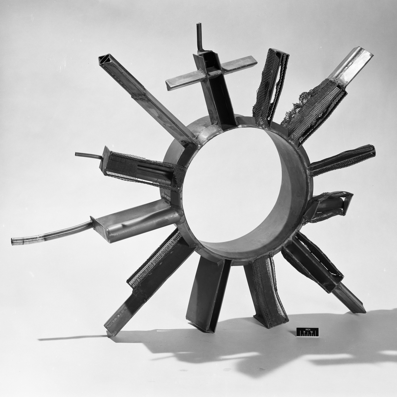Photograph of flameholder.