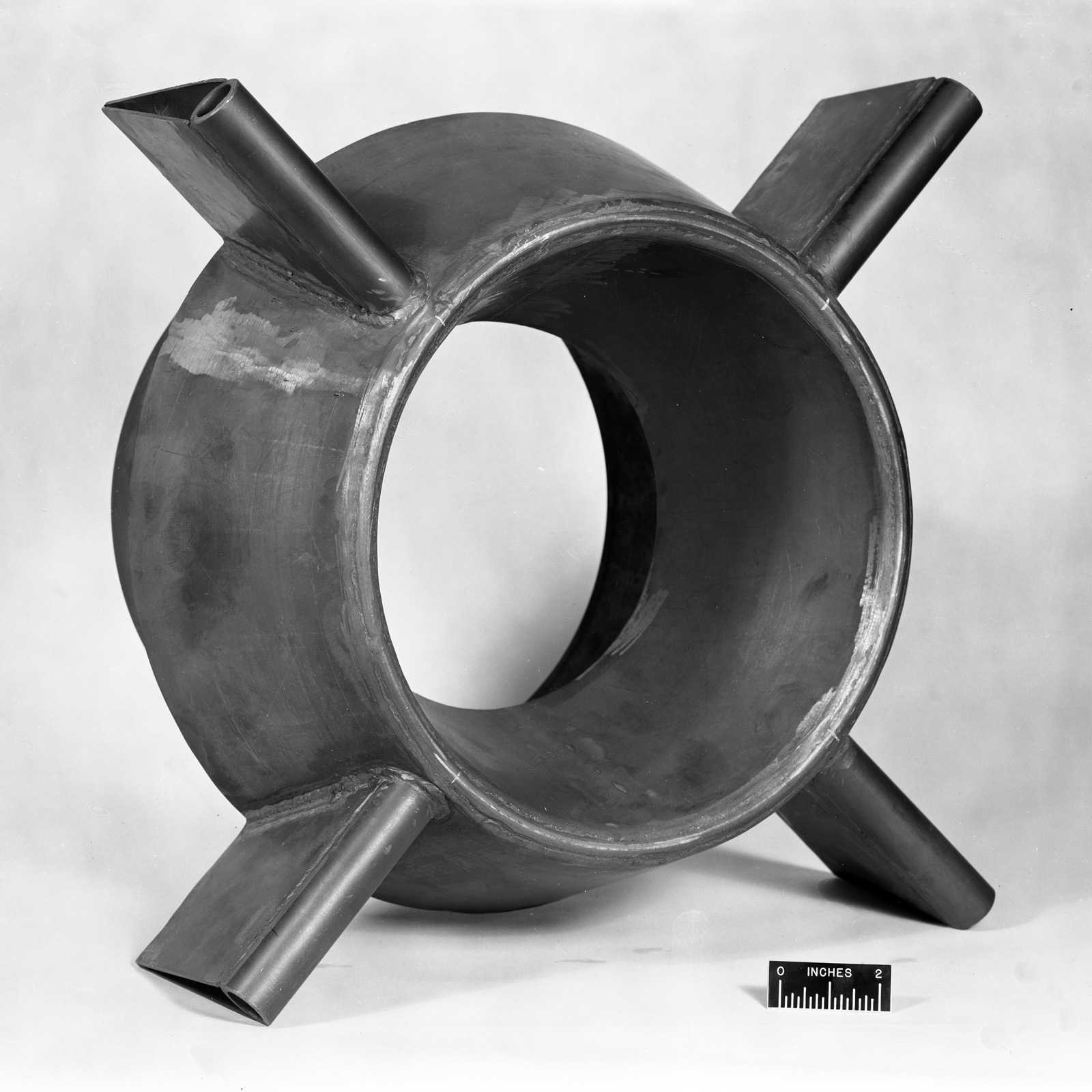 Photograph of flameholder.